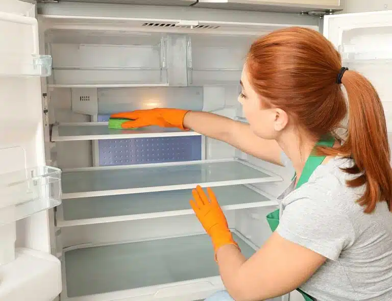 6 Steps to Deep Clean Your Fridge
