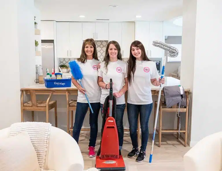 How A Professional Move-In/Out Cleaning Service Helps You